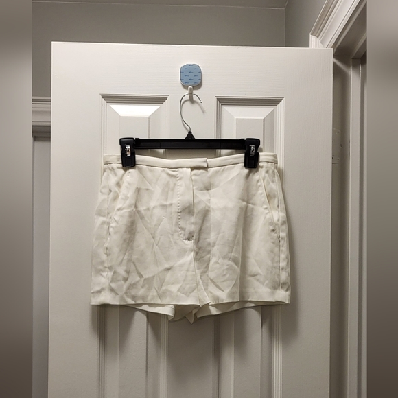 Shorts - Picture 3 of 3